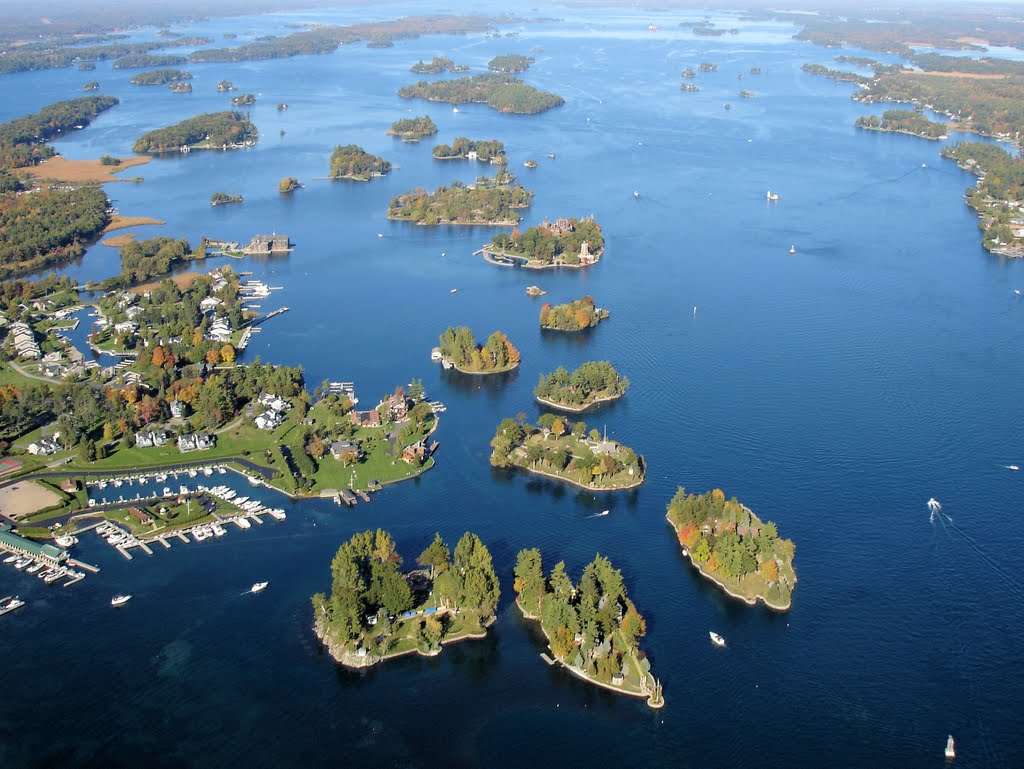 October 7, 2006: The stretch of the St Lawrence River just east of Lake Ontario is known as the Thousand Islands region for fairly obvious reasons. Lots and lots of islands...